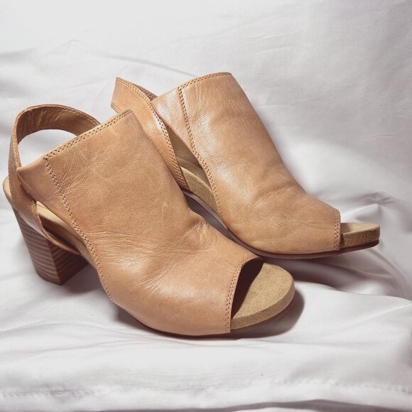 Lucky Brand-LK Saudra Boot-Women's Leather-8 1/2 M-Tanish Camel-Wood 3 1/2" Heel - Picture 3 of 16